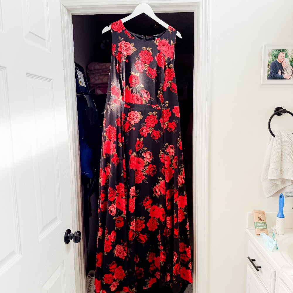TORRID Red and Black Floral Maxi Dress Strapless Size 22 Plus Size A-Line Spring